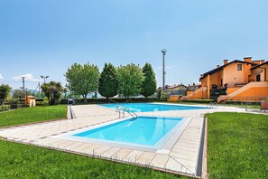 Seasonal outdoor pool - I Girasoli C14 by Wonderful Italy (Toscolano Maderno)
