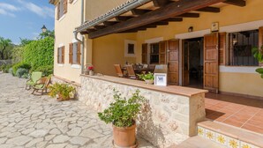 Villa | Outdoor dining - Villa Near Mountains (Selva)