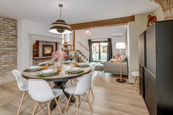 المنشأة من الداخل