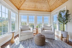 TV, fireplace - Updated Home, Very Close to the Beach! (Duck)