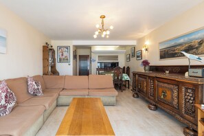 DVD player - 3 bedroom accommodation in Sint Idesbald (Sint Idesbald)