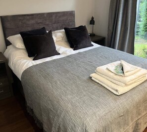 Chalet | 2 bedrooms, free WiFi, bed sheets