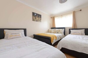 3 bedrooms, free WiFi, bed sheets