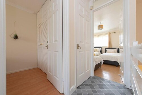 London - 3-beds - Sleeps 7 - Near River Thames