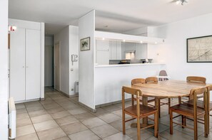 Dining - 2 bedroom accommodation in Sint-Idesbald (Sint-Idesbald)