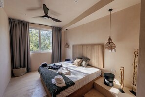 4 chambres, bureau, fer et planche à repasser, accès au Wi-Fi (inclus)