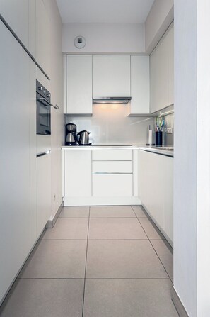 Refrigerador, horno y parrilla de estufa 