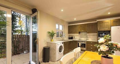 The Annadale - Luxury 3 Bd (Gold Short Term Stays)