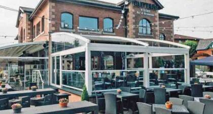 The Annadale - Luxury 3 Bd (Gold Short Term Stays)