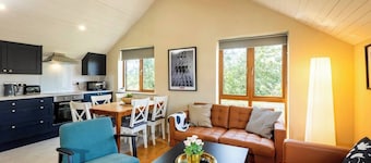 The Warhol - 2 bd Loft Style Ap. Ultra Fast WIFI