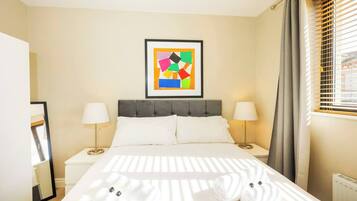 1 soverom, strykejern/-brett, reiseseng for barn og wi-fi