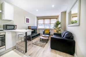 Interior - Giants Causeway - 1bd Ap (Gold Short Term Stays) (Belfast)