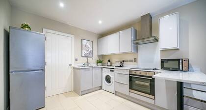 Giants Causeway - 1bd Ap (Gold Short Term Stays)