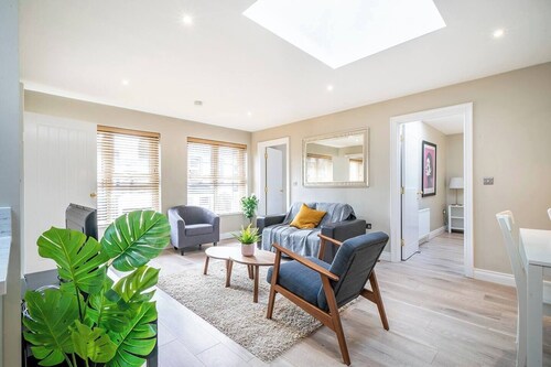 Pop Hollywood / Hip 2bd Ap (Gold Short Term Stays)