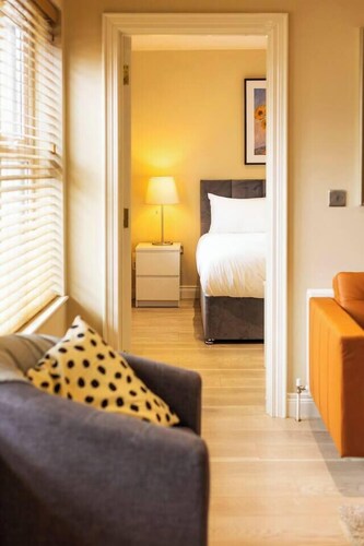 The Monet- Chic 1 Bed Apt (Gold Short Term Stays)