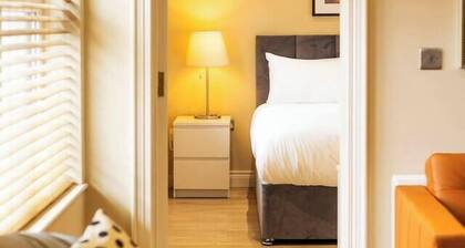 The Monet- Chic 1 Bed Apt (Gold Short Term Stays)