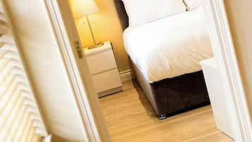 1 bedroom, iron/ironing board, travel crib, WiFi