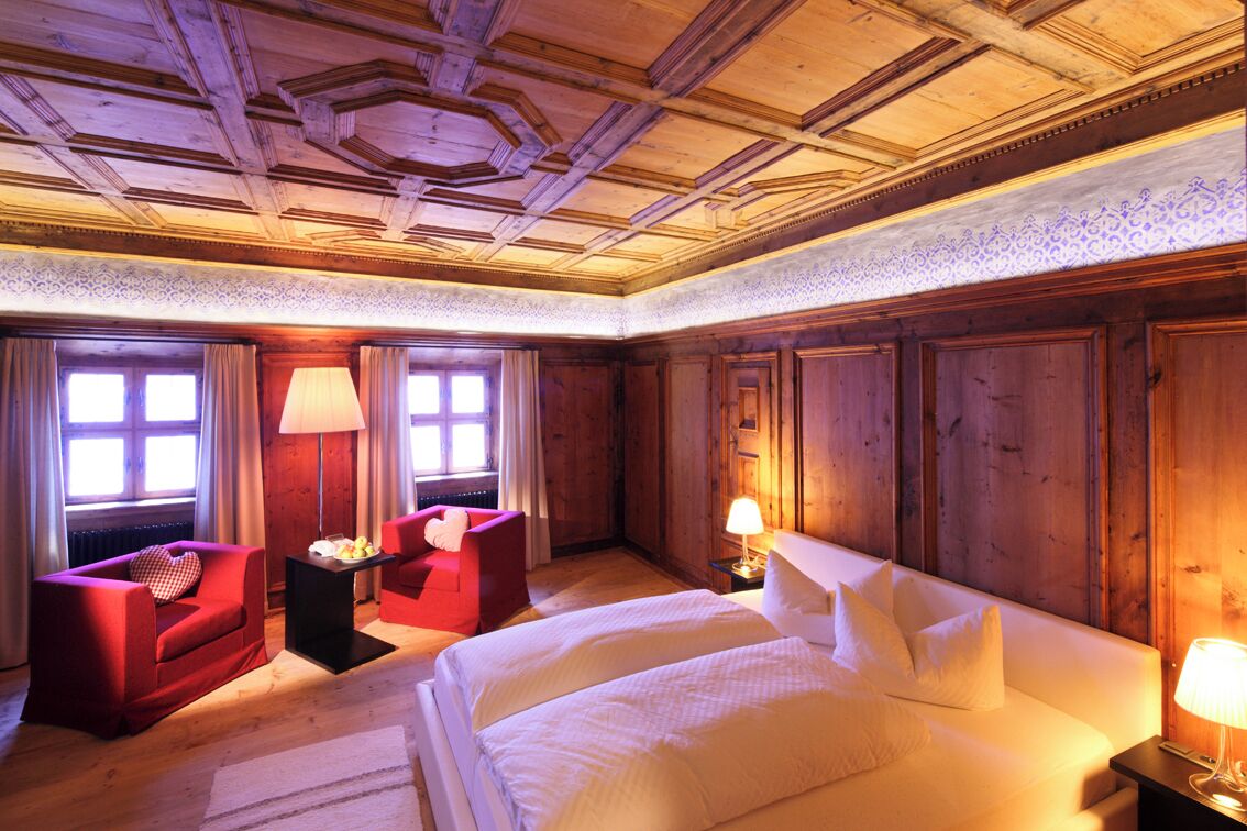Exclusive Suite, City View, Annex Building | In-room safe, blackout drapes, iron/ironing board (on request)