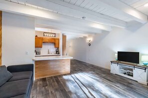 Téléviseur connecté, foyer