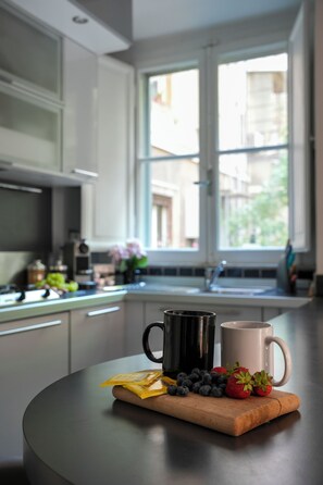 Oven, stovetop, dishwasher - Terrace Downtown Appartment (Roma)