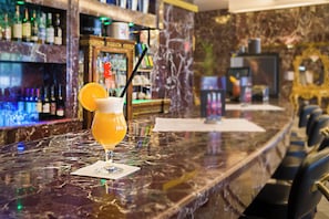 Bar (on property) - Hotel Unique Majestic (Dortmund)
