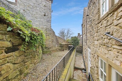 Host Stay Bradley House