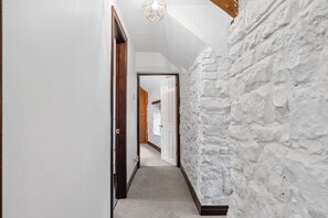Apartment | 4 bedrooms - Host Stay 1 The Barn (Matlock)