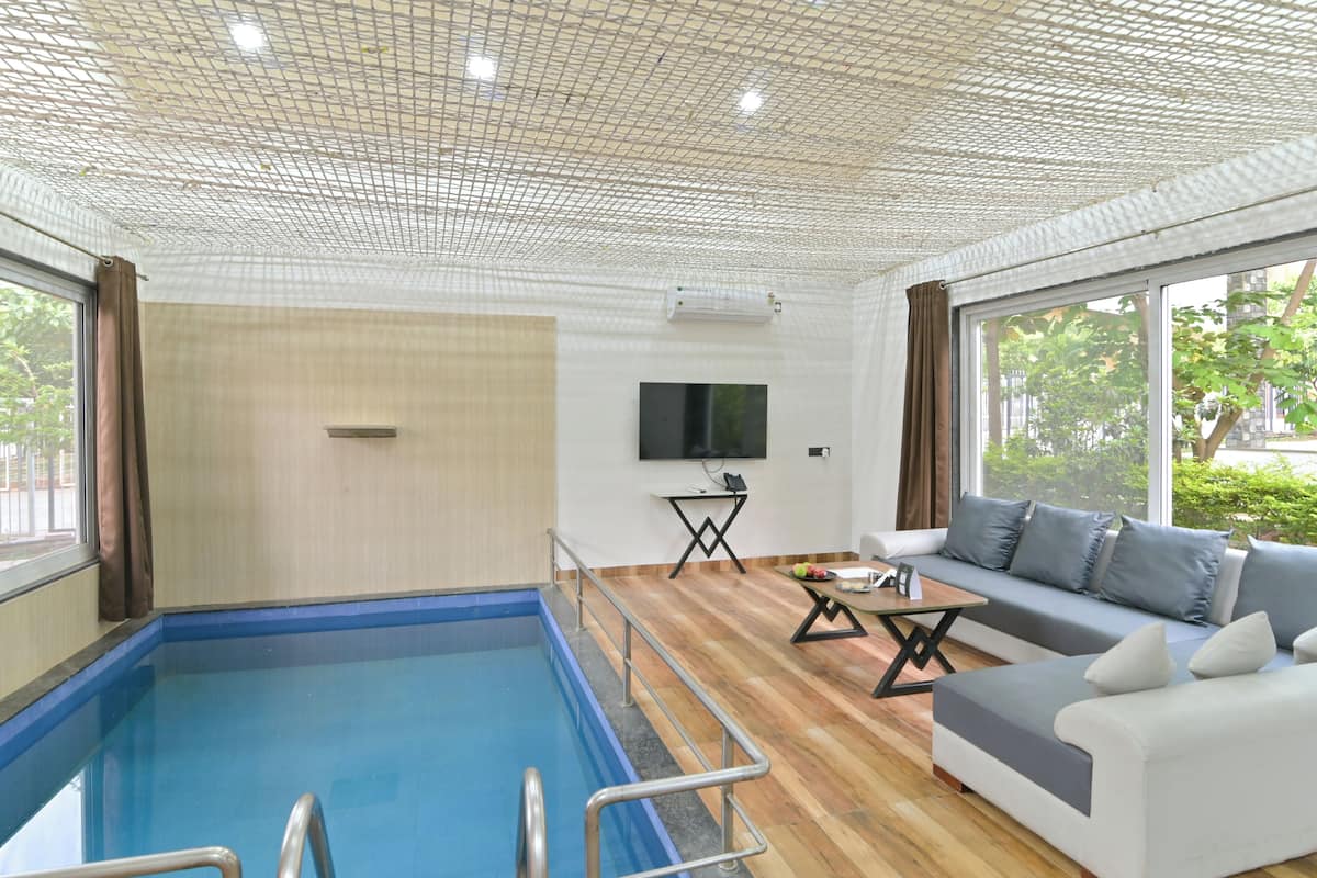 2 Bedroom Indoor Pool Villa