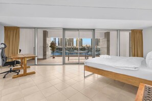 1 غرفة نوم ومكواة/لوح كي وواي فاي وملاءات أسرّة