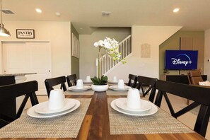 Dining - Family Friendly 5BR Home Pool, Patio & Room for 10! (Clermont)