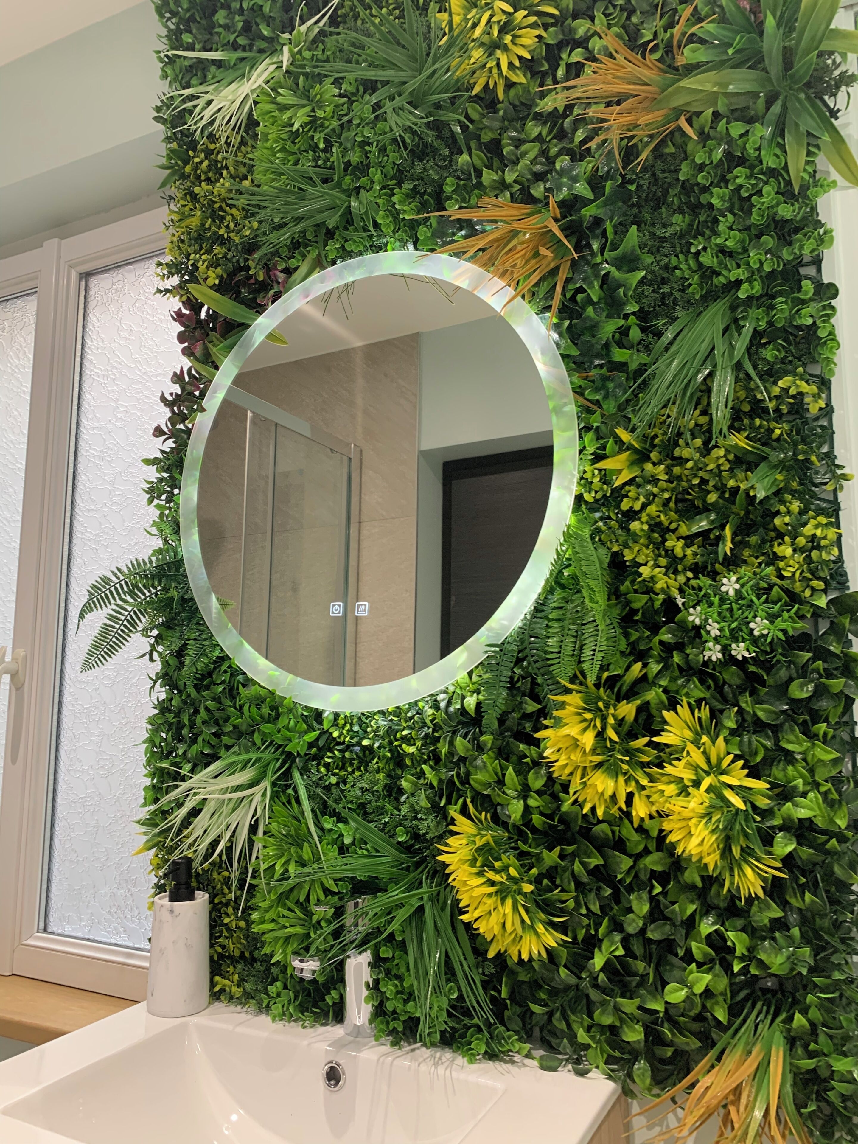 シャワー、ヘアドライヤー、タオル、石鹸