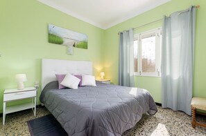 House | 3 bedrooms, individually furnished, iron/ironing board - Pretty Apartment With Balcony (Alcúdia)