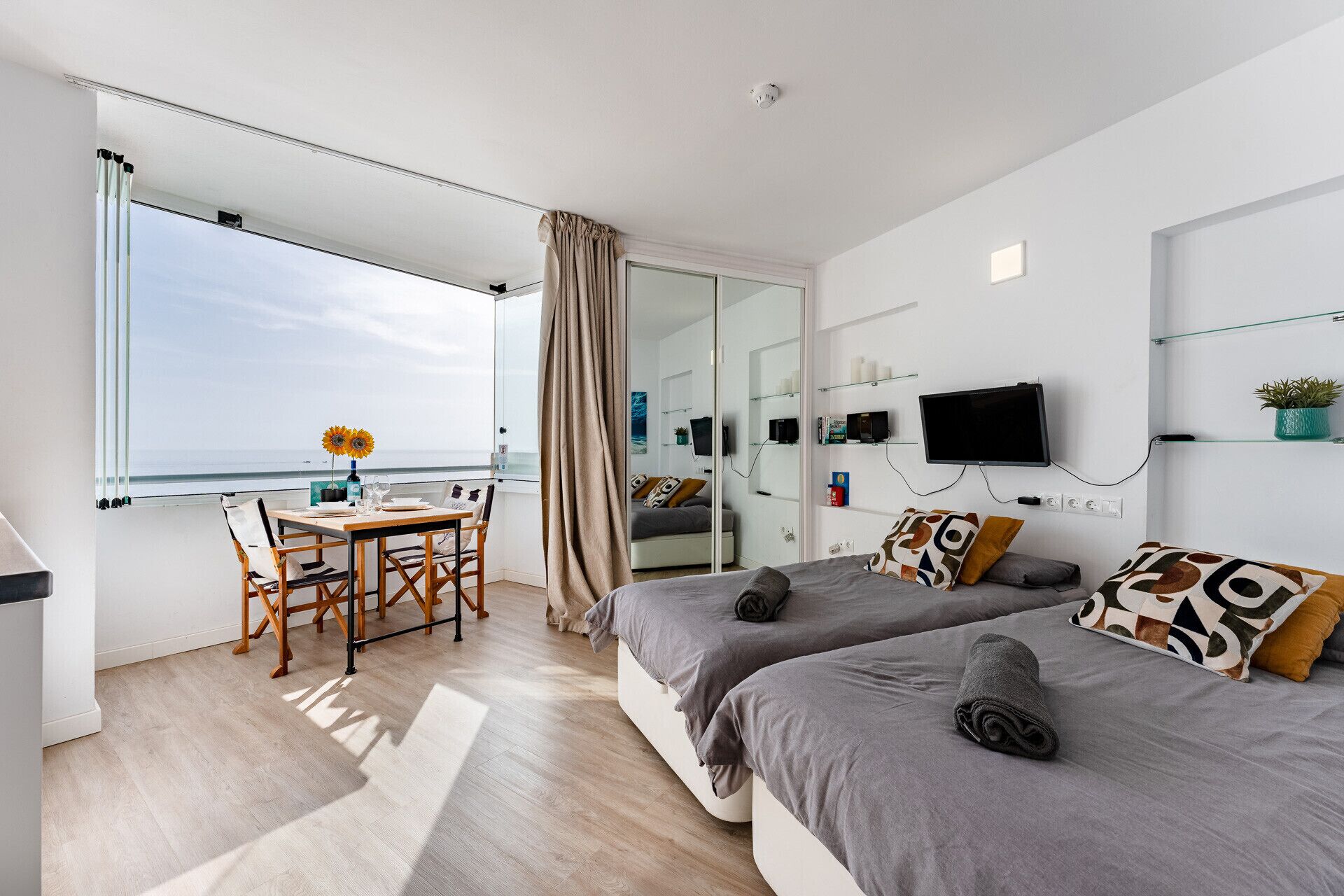 Malagasuite Dolphin Beach - Fuengirola