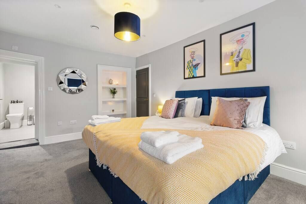 2 soverom, strykejern/-brett og wi-fi (inkludert)