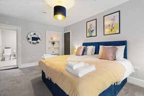 2 soverom, strykejern/-brett og wi-fi (inkludert)