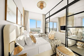 2 bedrooms, iron/ironing board, WiFi, bed sheets - Dubai 2BR Retreat | Pool, Gym, Parking | Walk to Shops & Cafes (Dubai Hills Estate)