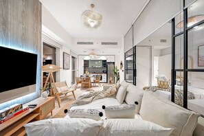 TV - Dubai 2BR Retreat | Pool, Gym, Parking | Walk to Shops & Cafes (Dubai Hills Estate)