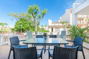 House | Outdoor dining - Charming Apartment in Can Picafort (Santa Margalida)