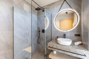 Apartment | Bathroom - Nice Apartment With Shared Sauna (Oberndorf in Tirol)