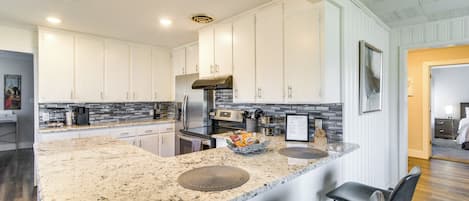 House (3 Bedrooms) | Interior