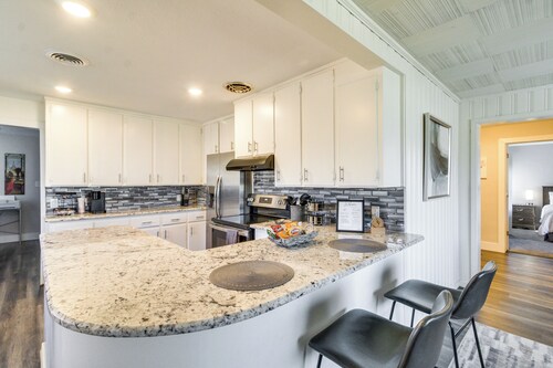 Home w/ Patio & Games Near Dtwn Pensacola!