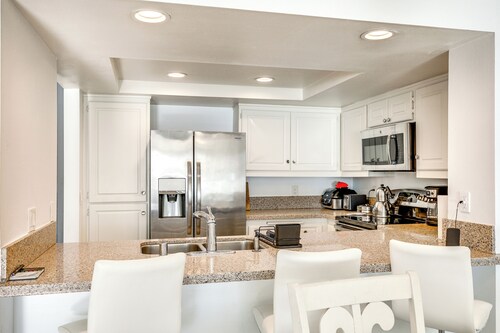 Waterfront Condo w/ Dock Access in Carlsbad!