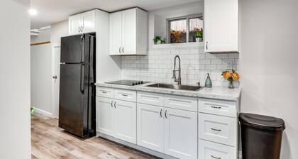 14 Mi to Central Park: Chic Mt Vernon Retreat