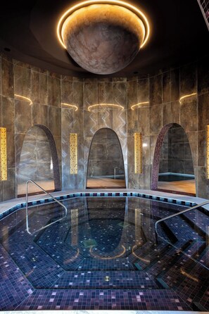 10 indoor pools, outdoor pool - Le Primore Hotel & Spa (Hévíz)
