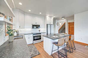 House (2 Bedrooms) | Interior