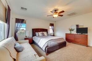House (4 Bedrooms) | Interior