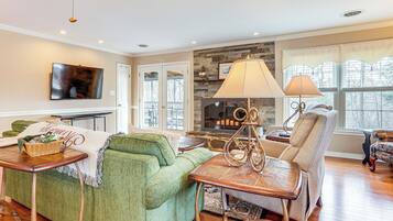 Rumah (5 Bedrooms) | Interior