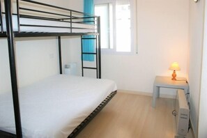 2 bedrooms, iron/ironing board, Internet - Flat with canal views and communal swimming pool AV 20 (Rosas / Roses)