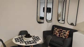 Apartment | Dining