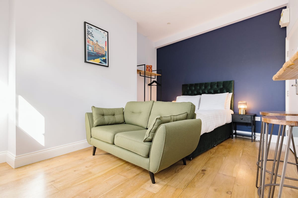 Studio | Blackout drapes, iron/ironing board, free WiFi, bed sheets